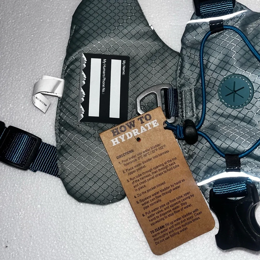 NEW‎ Arcadia Trail Water Bladder Dog Harness Blue Medium With Collapsible Bowl
